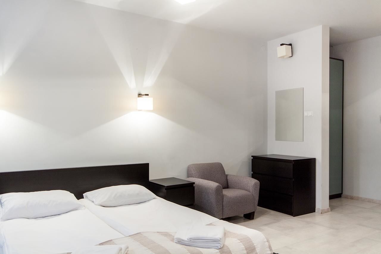Отель Avion Hotel Свидник-15