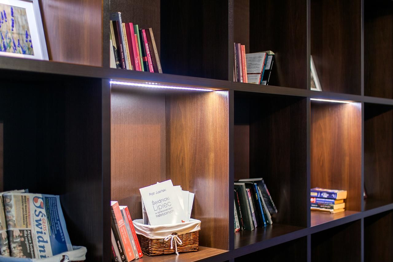 Отель Avion Hotel Свидник-18